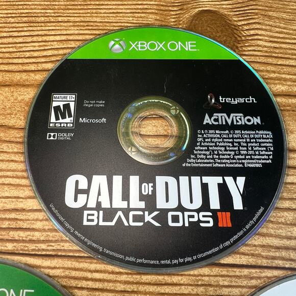 3 Xbox Games Call of Duty Ghosts (1) / MW3 (360) / Black Ops 3 (1) Game Only - Picture 4 of 8